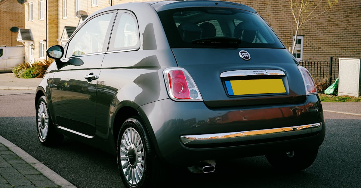 découvrez la fiat 500 electric, une citadine moderne et éco-responsable, alliant style, performance et respect de l'environnement. profitez d'une conduite agréable avec une autonomie impressionnante, des technologies avancées et un design emblématique qui fait tourner les têtes.